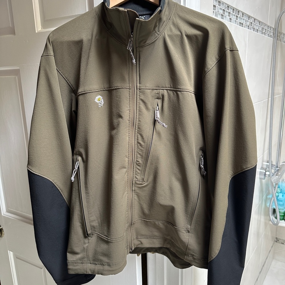 Mountain Hardwear Performance Jacket Green Black Stand-Up Collar
